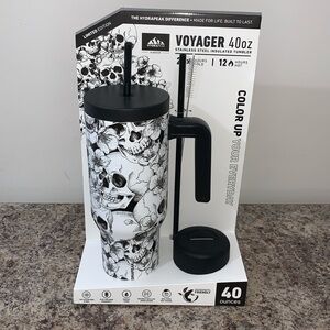 LIMITED EDITION HydraPeak Skull 40 oz Tumbler With Extra Lid and Straw